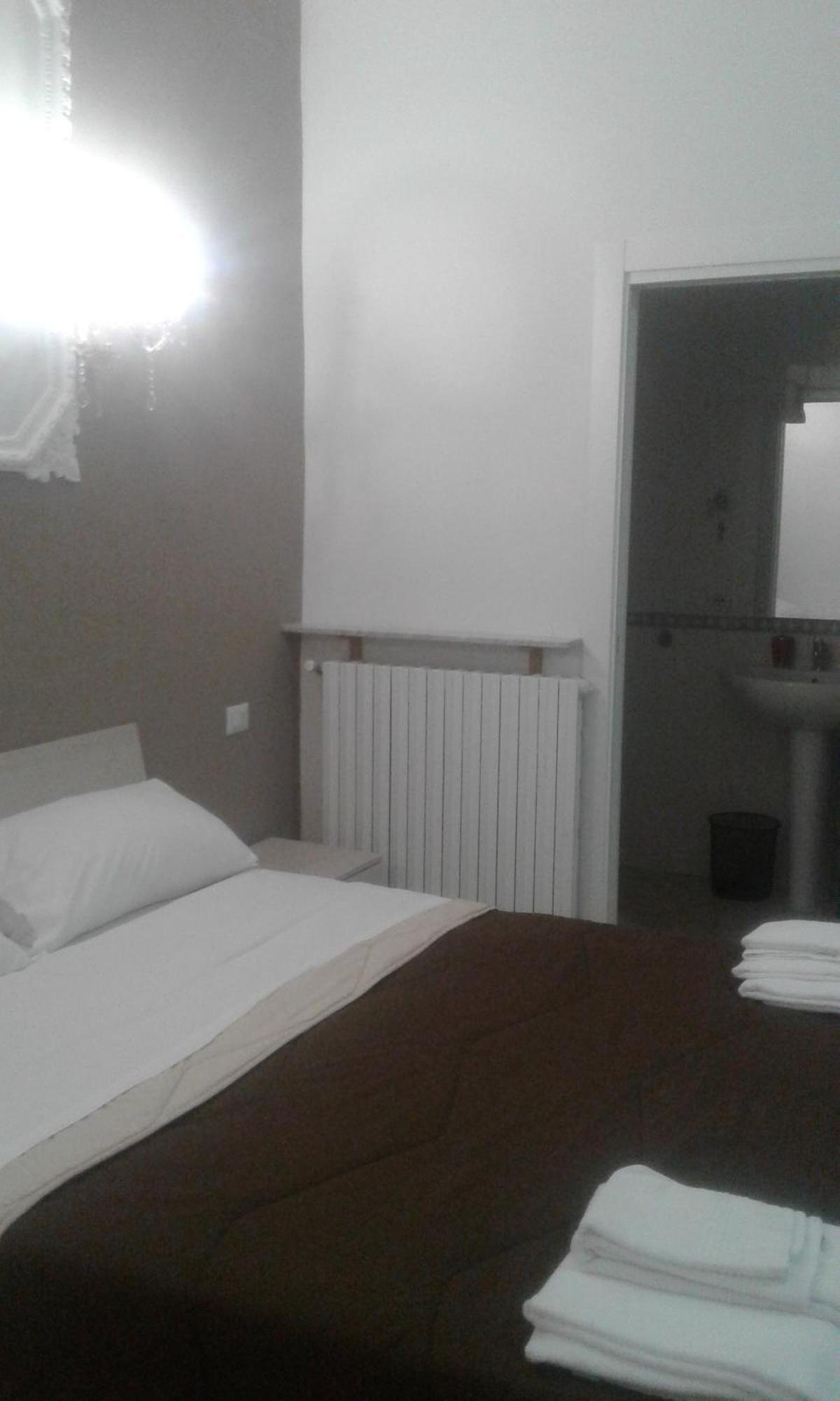 B&Bhotel Emmanuel Napoli Exterior photo